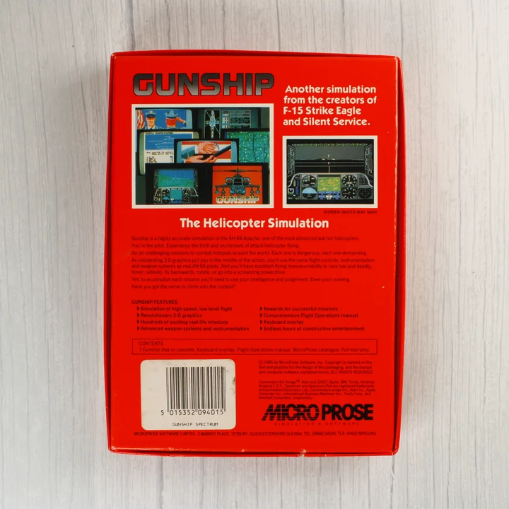 A Gunship videójáték dobozának hátoldala leírással és képernyőképekkel