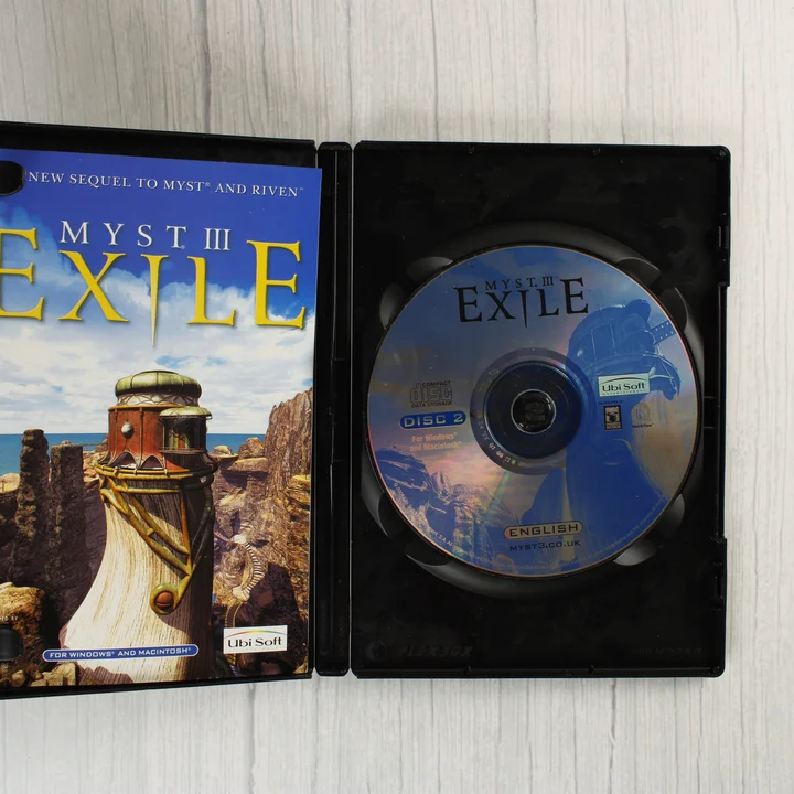Nyitott Myst III Exile tok a második lemezzel és a kézikönyvvel