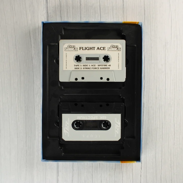 Flight Ace magnókazetták a dobozban
