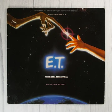 Az E.T. filmzenei album borítójának eleje