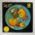 The Pac-Man Album picture disc hanglemez előlapja fekete tokban