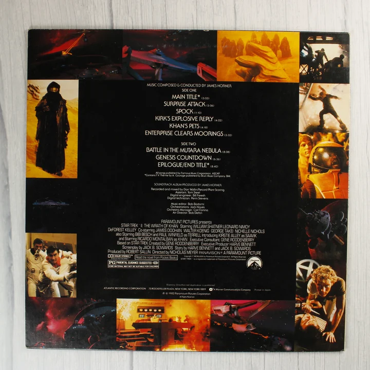A Star Trek II: The Wrath of Khan filmzene bakelit lemez borítójának hátoldala jelenetfotókkal