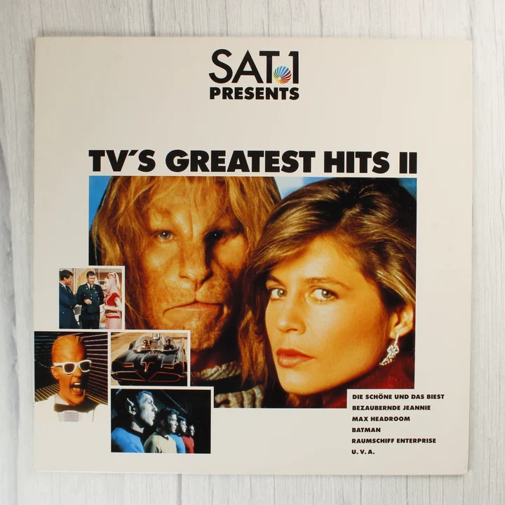 TV's Greatest Hits II előlap TV's Greatest Hits II bakelit lemez borítója sorozatszereplőkkel