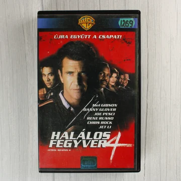 A Halálos fegyver 4 VHS kazetta elülső borítója