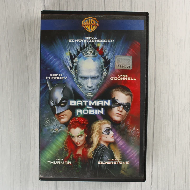 A Batman és Robin VHS kazetta elülső borítója a főszereplőkkel