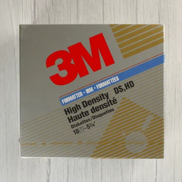 3M 5 1/4 colos floppy lemez dobozának elölnézete