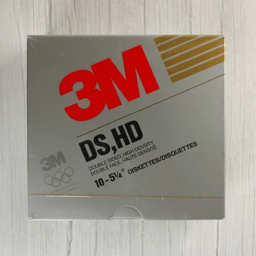 3M 5,25 colos floppy lemez dobozának elölnézete