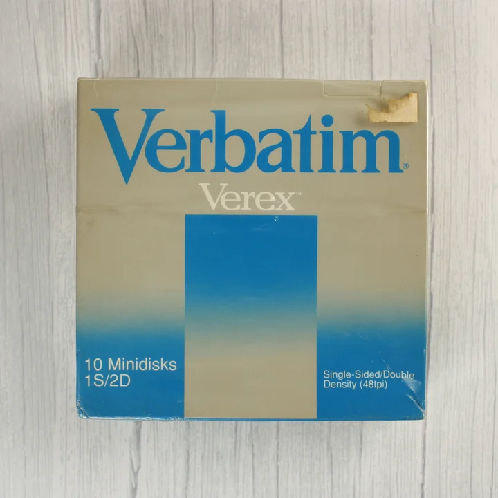 Verbatim Verex floppy lemez dobozának előlapja