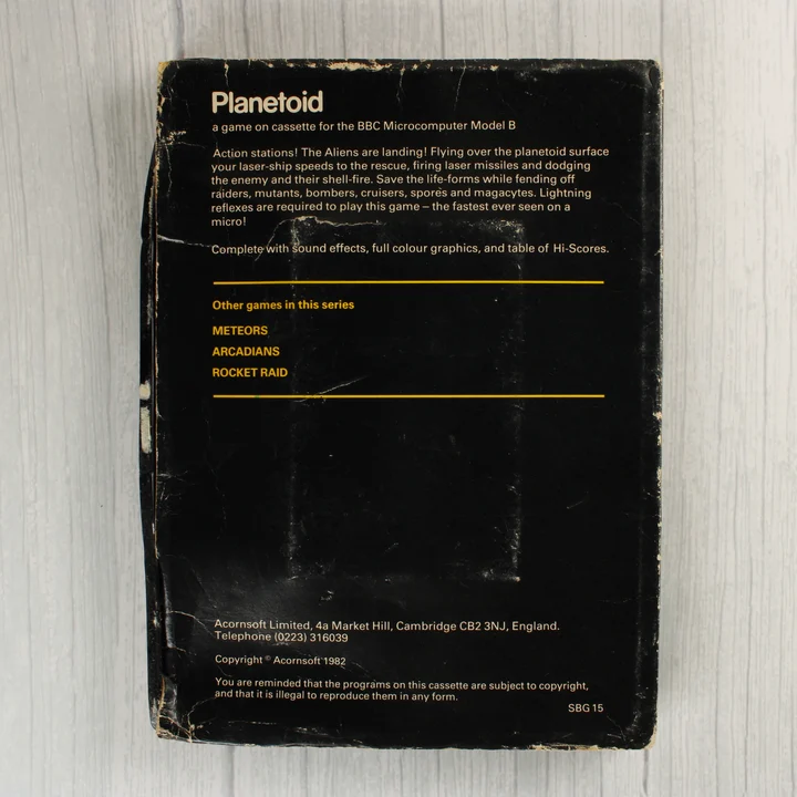 Planetoid doboz hátnézet A Planetoid videójáték dobozának hátoldala a leírással