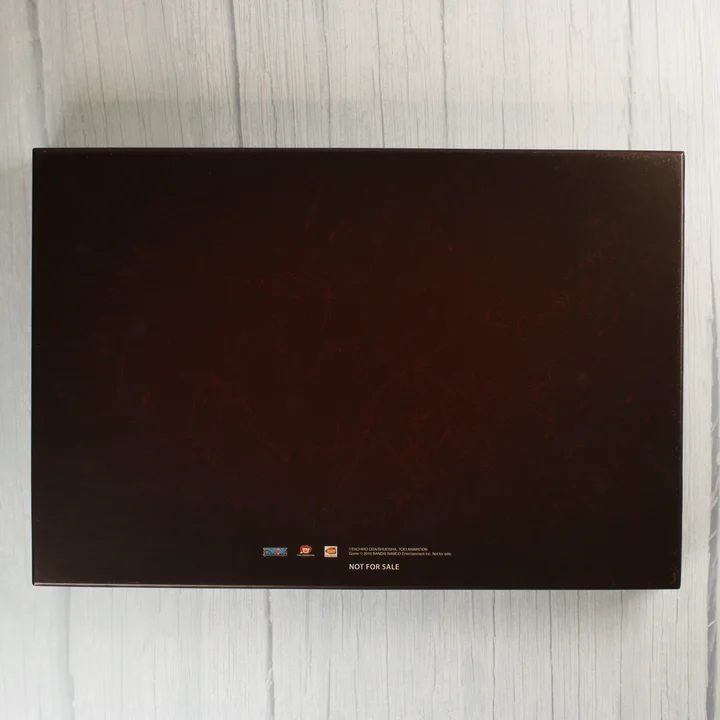 Sajtócsomag hátoldal A sajtócsomag dobozának hátoldala a logókkal