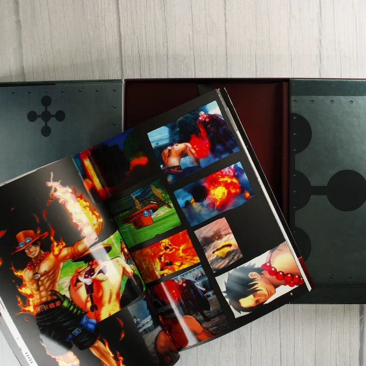 Artbook belső oldalak Betekintés a művészeti album színes oldalaiba