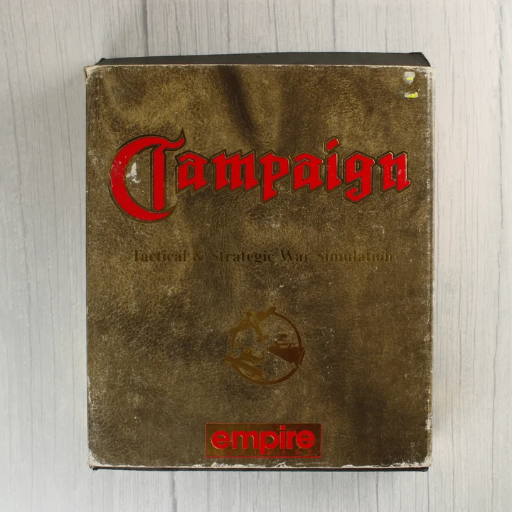 A Campaign videójáték barna, textúrált dobozának előlapja vörös felirattal.
