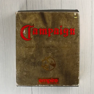 A Campaign videójáték barna, textúrált dobozának előlapja vörös felirattal.
