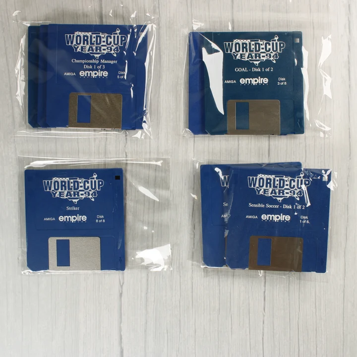 World Cup Year 94 floppy lemezek Kék floppy lemezek a World Cup Year 94 játékhoz