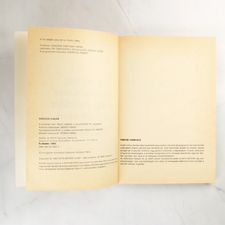 A könyv impresszum oldala a kiadási adatokkal