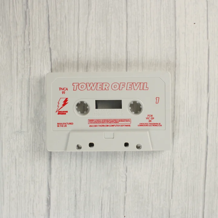 Tower of Evil fehér színű szoftverkazetta