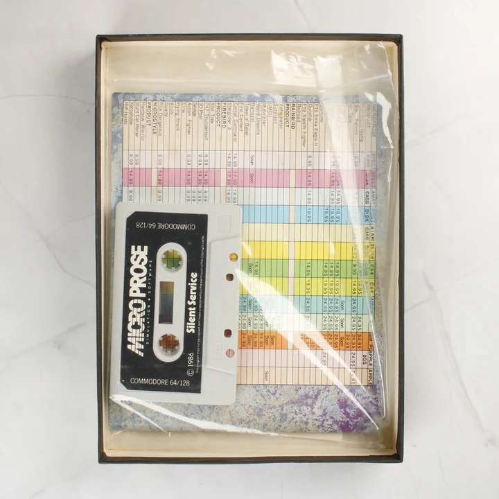 Silent Service magnókazetta és katalógus a dobozban