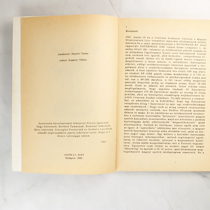 Az Enterprise Játék 128/1 könyv belső oldala a bevezetővel