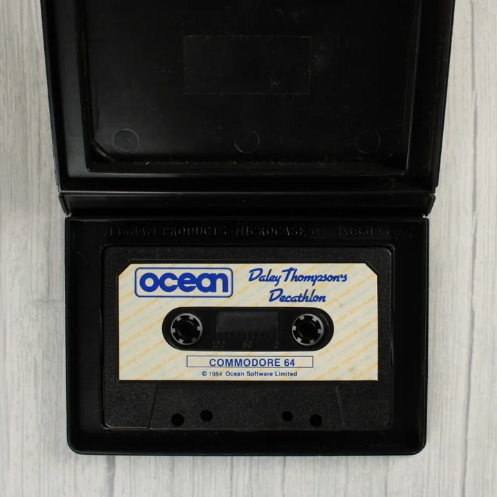 Daley Thompson's Decathlon Commodore 64 kazetta a tokban