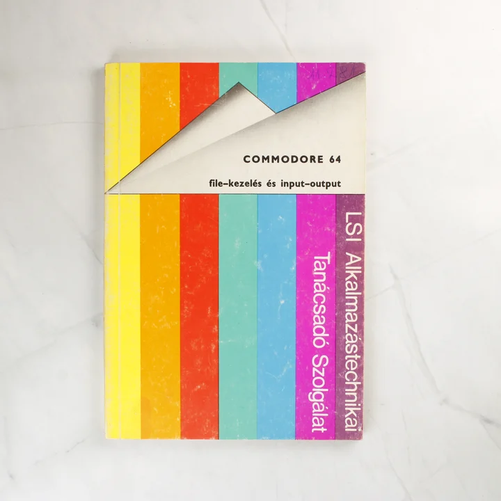 Commodore 64 file-kezelés és input-output könyv színes csíkos borítóval