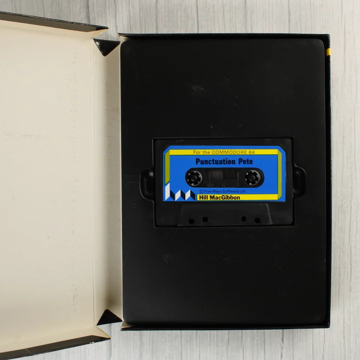 Punctuation Pete kazetta Punctuation Pete Commodore 64 kazetta a dobozában