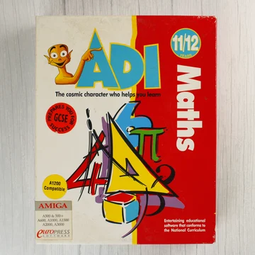 Az ADI Maths Amiga játék dobozának eleje egy sárga földönkívüli figurával és matematikai jelekkel.
