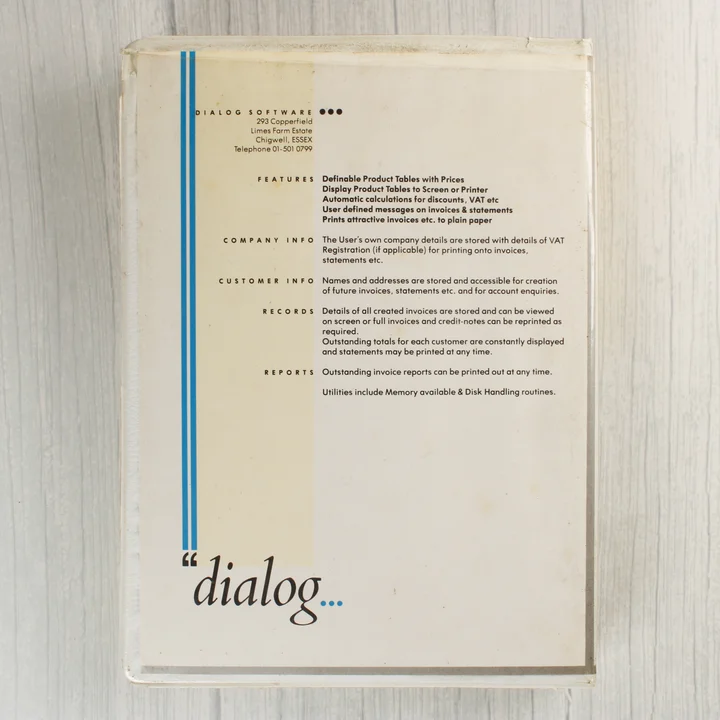 Invostat szoftver tokjának hátoldala a funkciók leírásával