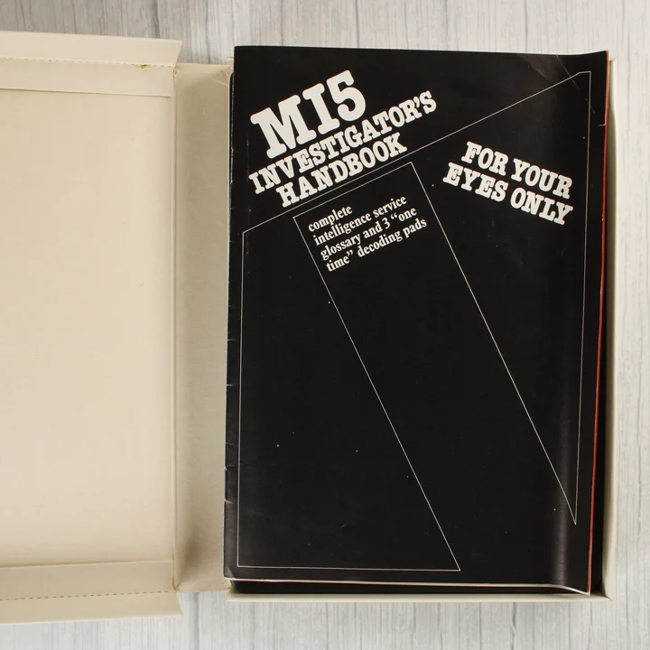 The Fourth Protocol MI5 kézikönyv