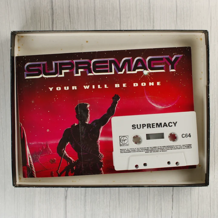A Supremacy játék kazettája és kézikönyve a dobozban