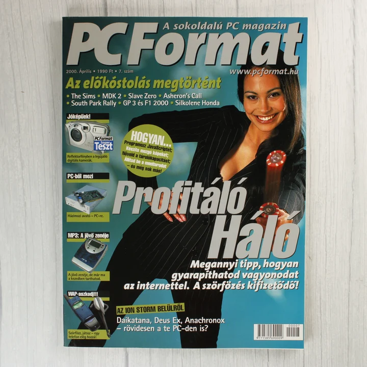 A PC Format magazin 2000. áprilisi számának címlapja