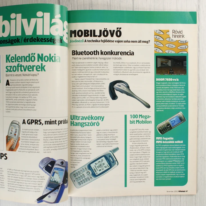 PC Format mobiltechnológia cikk A PC Format magazin mobiltechnológiával foglalkozó belső oldala