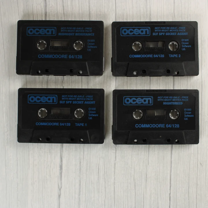 Négy darab fekete Commodore 64 magnókazetta