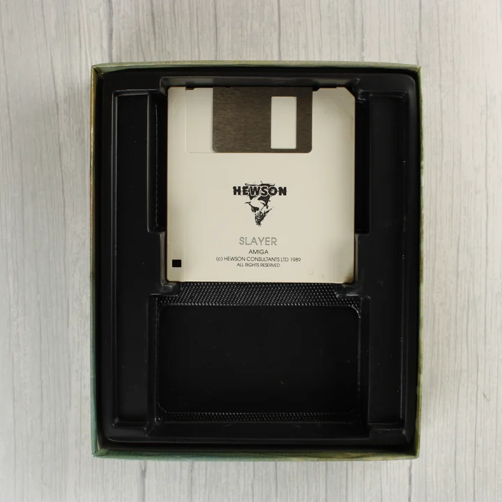 Slayer 3,5 colos floppy lemez a belső műanyag tálcában