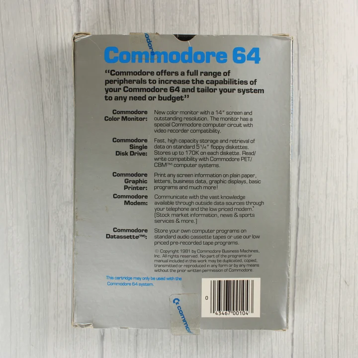 A Commodore 64 Visible Solar System szoftver dobozának hátoldala termékleírásokkal és vonalkóddal.