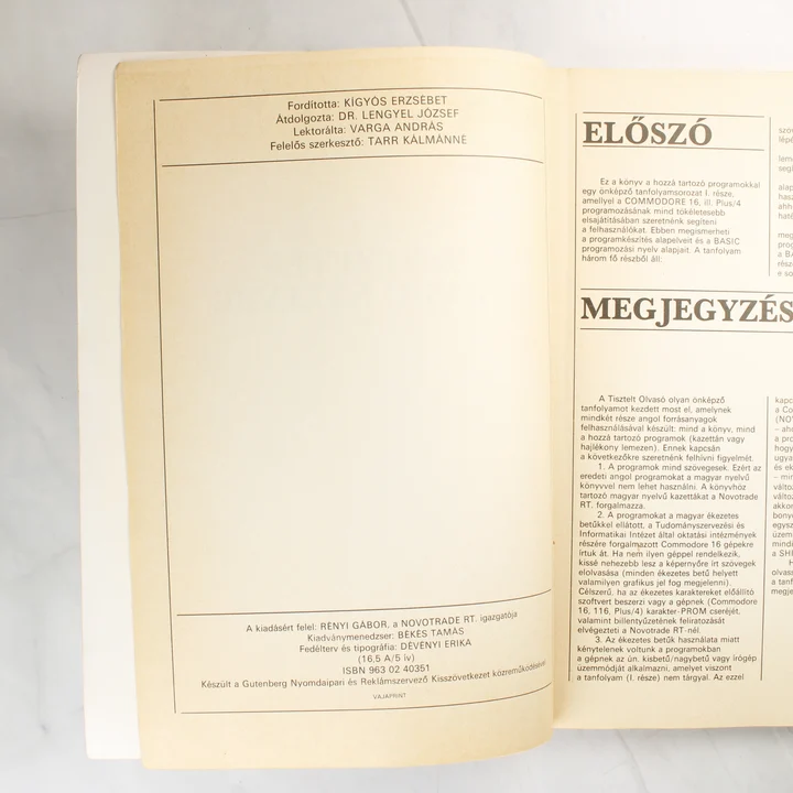 A könyv impresszum oldala a közreműködőkkel és az ISBN számmal