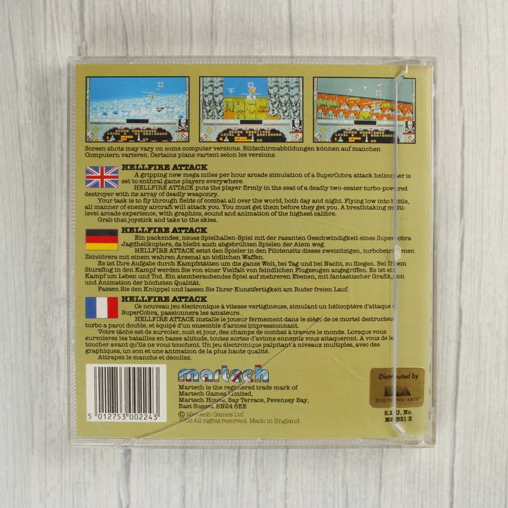 A Hellfire Attack videójáték hátsó borítója leírással és képernyőképekkel