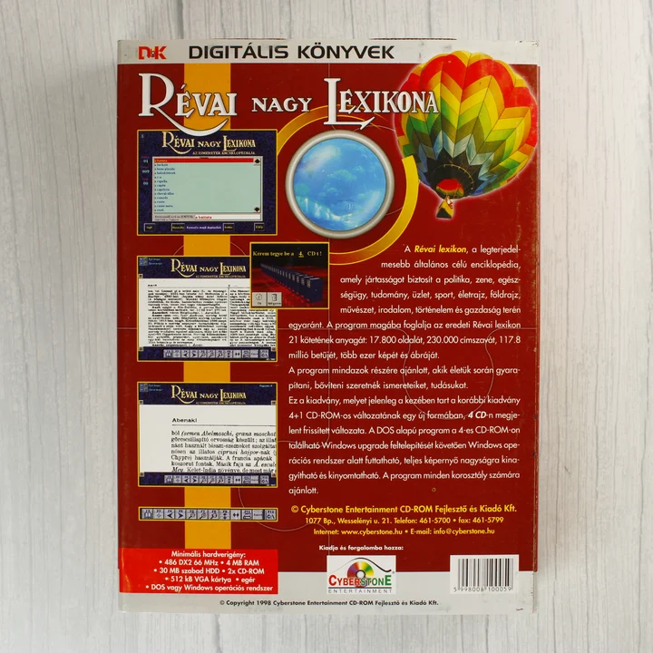 A Révai Nagy Lexikona szoftver hátoldala a rendszerkövetelményekkel és leírással.
