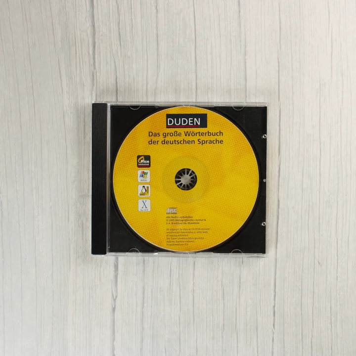 A Duden szótár CD-ROM-ja normál műanyag tokban
