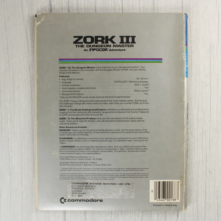 A Zork III videójáték hátoldala leírással és vonalkóddal