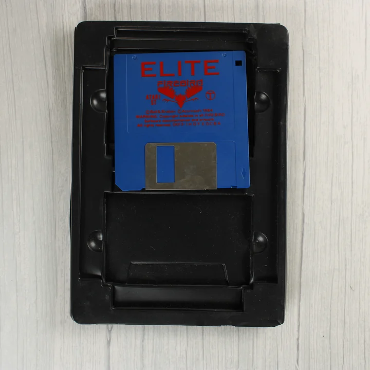 Elite floppy lemez Kék 3,5 colos floppy lemez a fekete műanyag tartóban