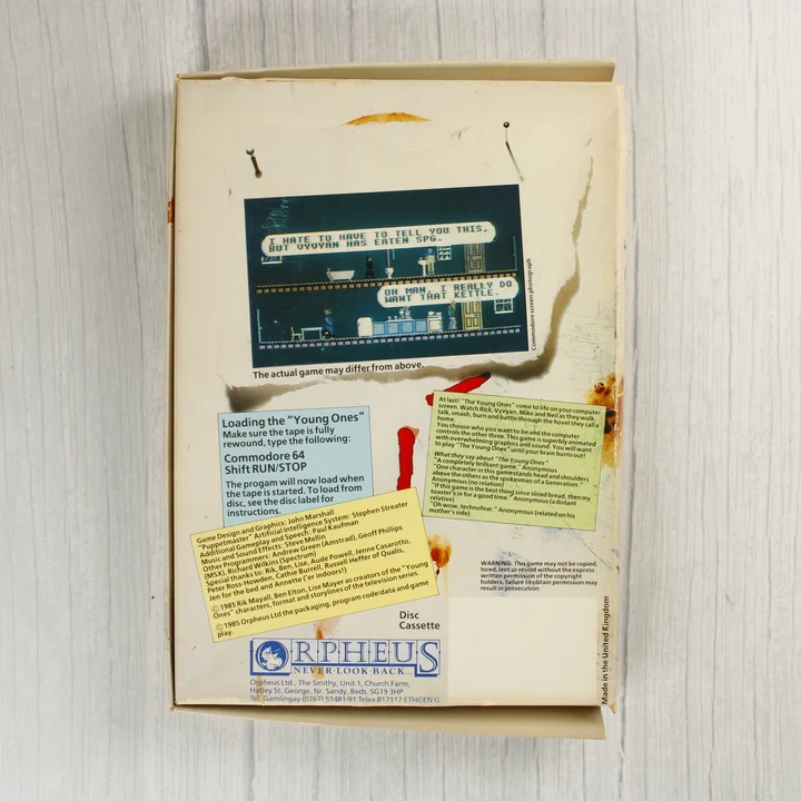 The Young Ones Commodore 64 játék dobozának hátoldala