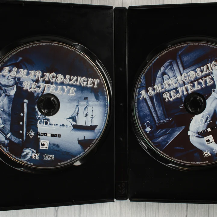 A smaragdsziget rejtélye két CD lemeze a tokban