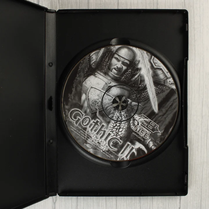 Gothic II játéklemez a nyitott tokban