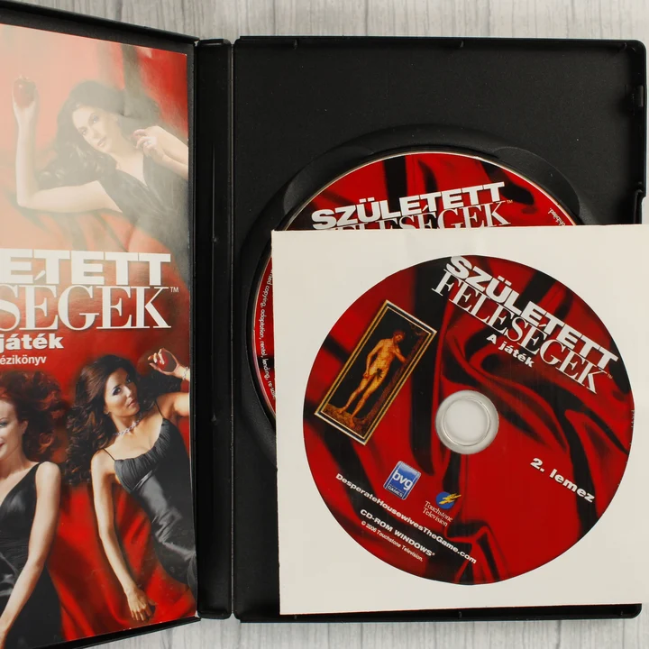 Született feleségek játék lemez 2 A nyitott tok a második lemezzel papírtokban