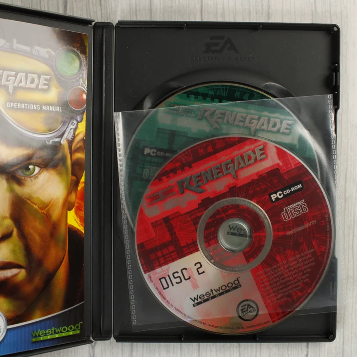 Command & Conquer Renegade lemezek A játék mindkét CD-ROM lemeze a tokban