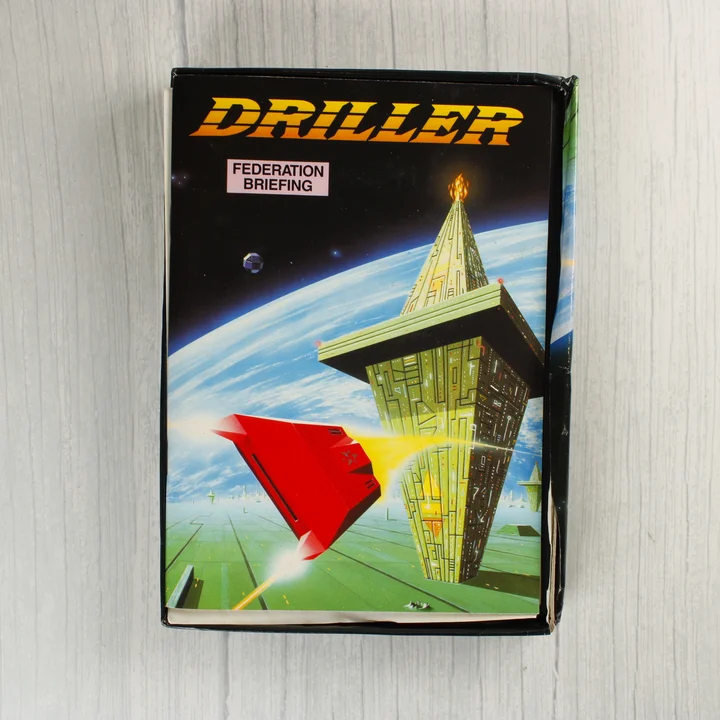 A videójátékhoz mellékelt Federation Briefing kézikönyv a dobozban