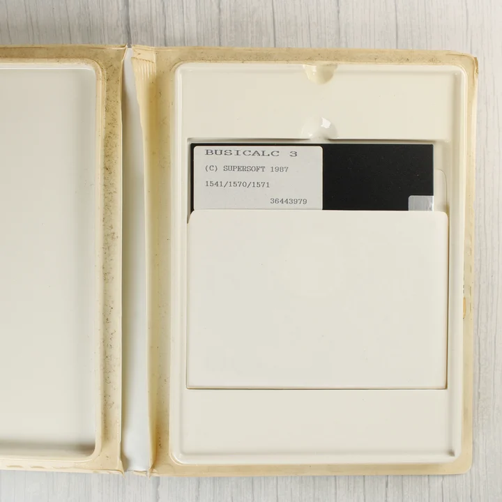 Busicalc 3 floppy lemez Busicalc 3 floppy lemez a tokban