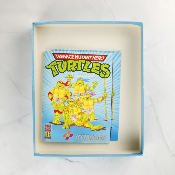 A nyitott doboz a használati útmutatóval