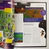 A Retro Gamer magazin belső oldalai a Mega Drive hardveréről és chipjeiről