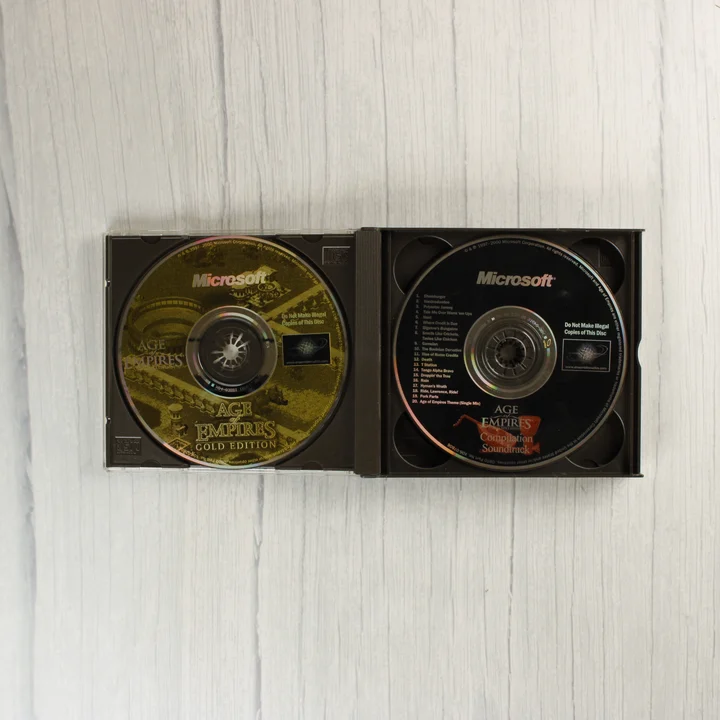 Age of Empires Gold Edition és Soundtrack CD-k műanyag tokban